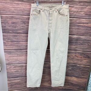 ⭐️VTG Levi’s 553 mens jeans made in USA measures 32X32. Beige/tan